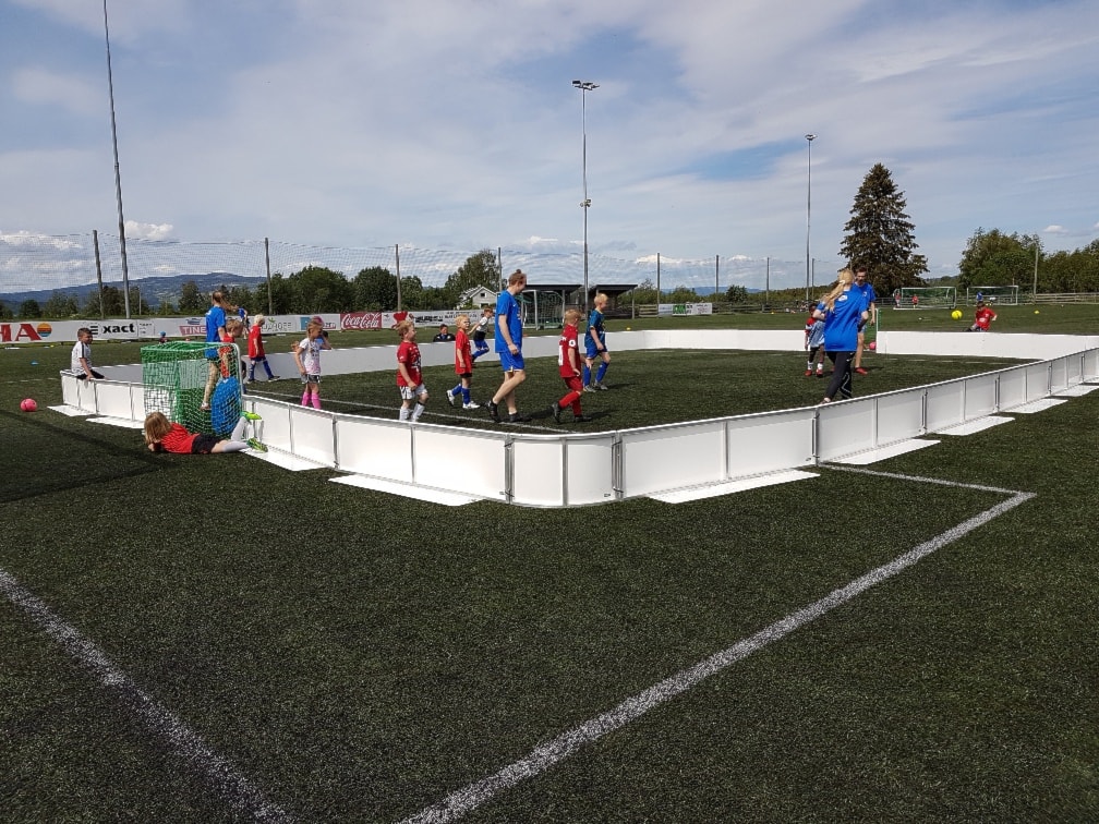 Sommerens fotballskolen i Gaupen.